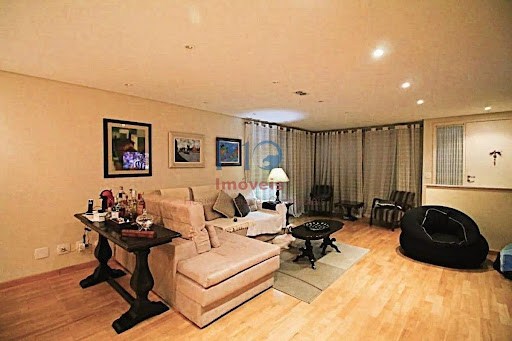 Casa, 4 quartos, 244 m² - Foto 1