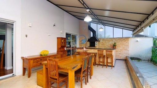 Casa, 3 quartos, 154 m² - Foto 1