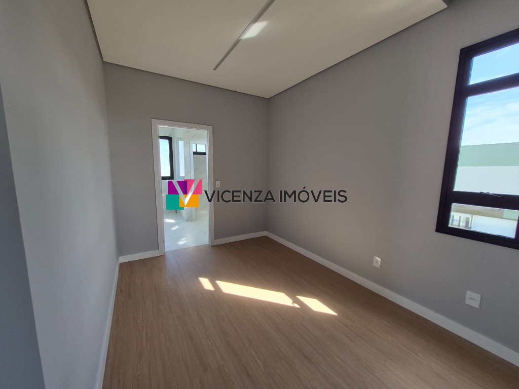 Casa, 3 quartos, 304 m² - Foto 13