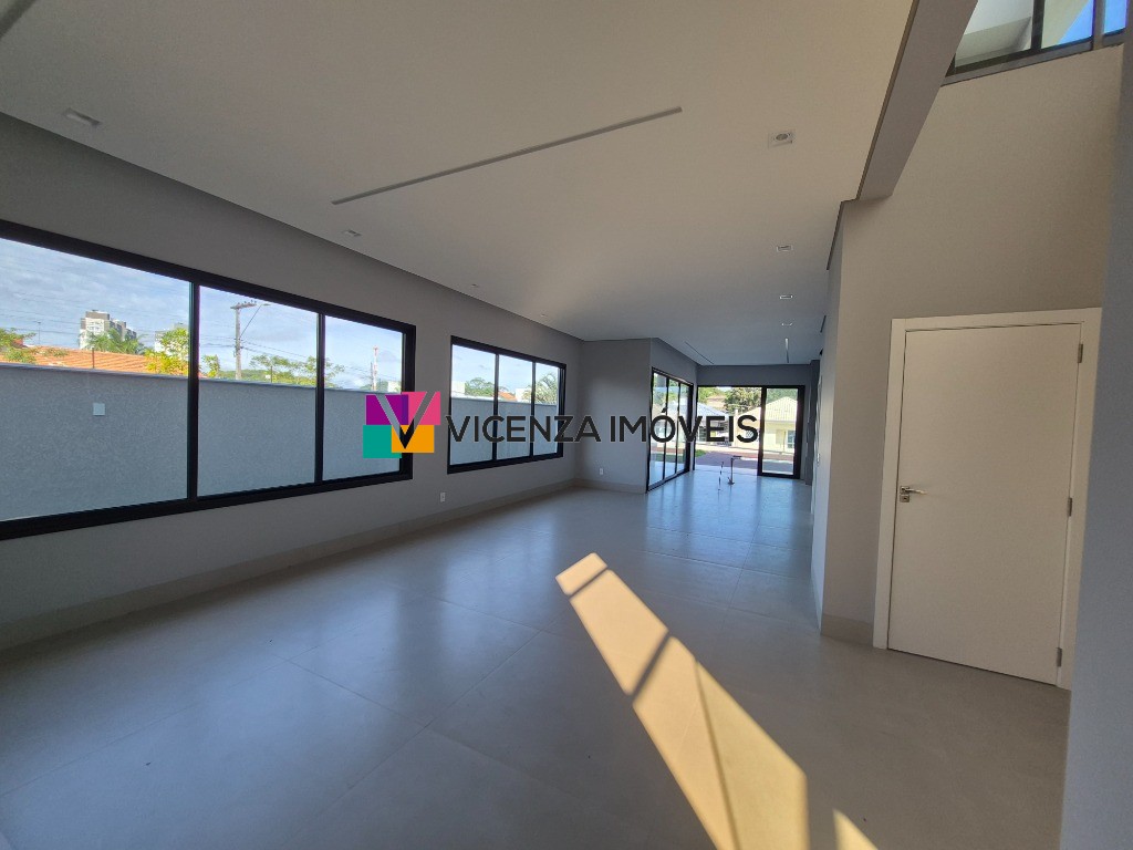 Casa, 3 quartos, 304 m² - Foto 9