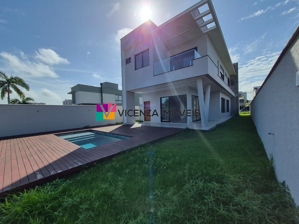 Casa, 3 quartos, 304 m² - Foto 2