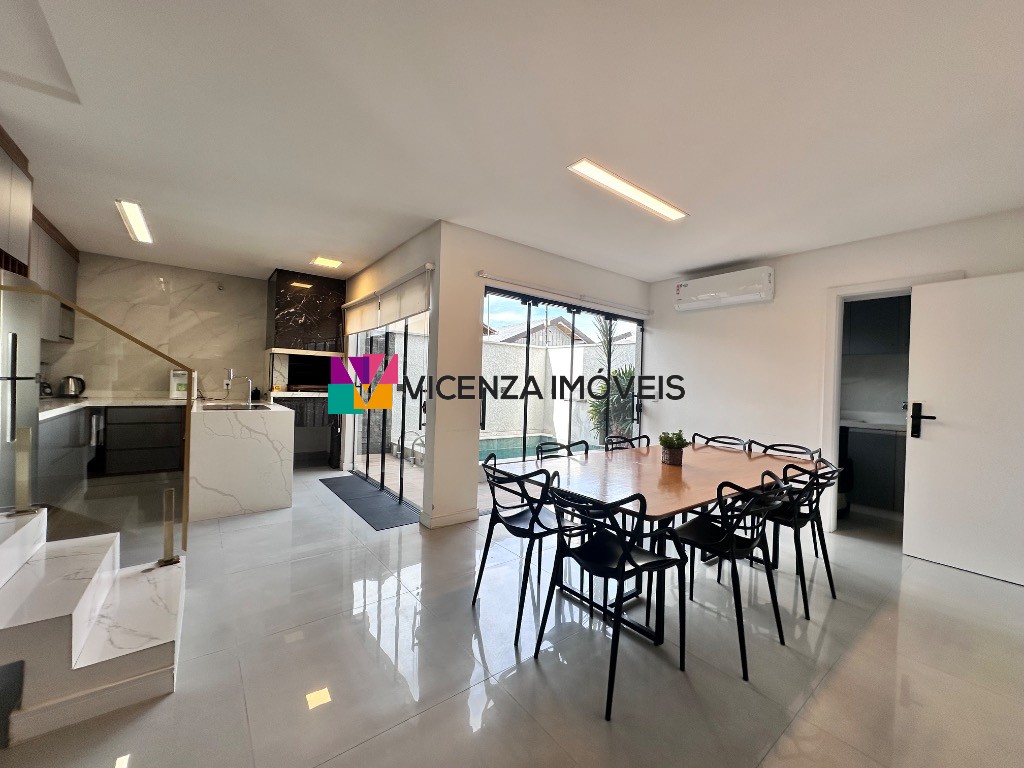 Casa, 3 quartos, 121 m² - Foto 1