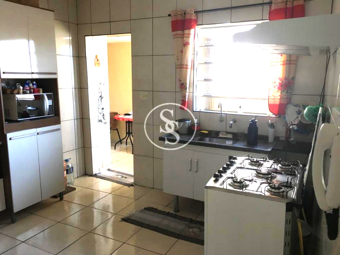 Casa à venda com 2 quartos, 125m² - Foto 6