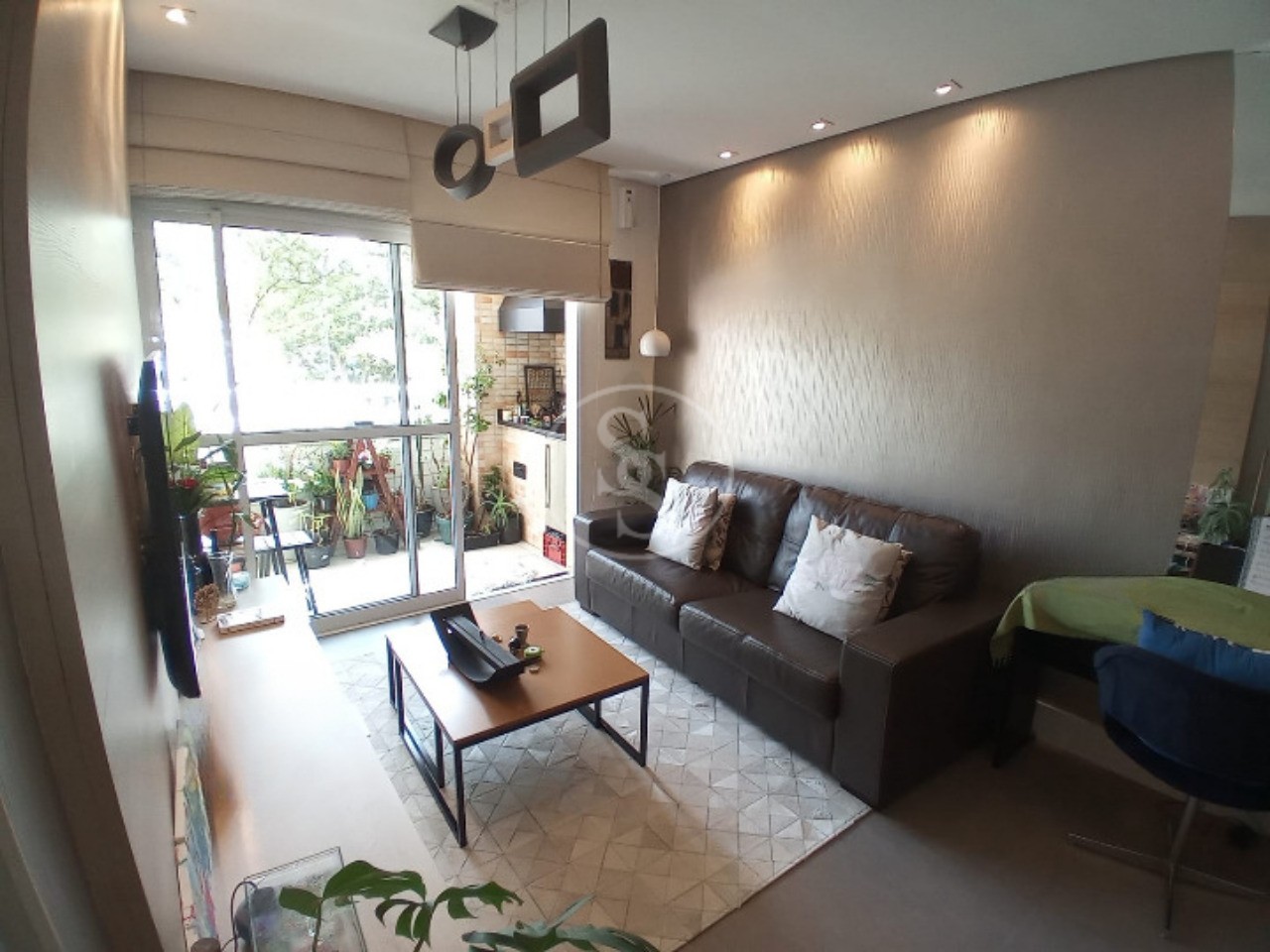 Apartamento à venda com 3 quartos, 81m² - Foto 2