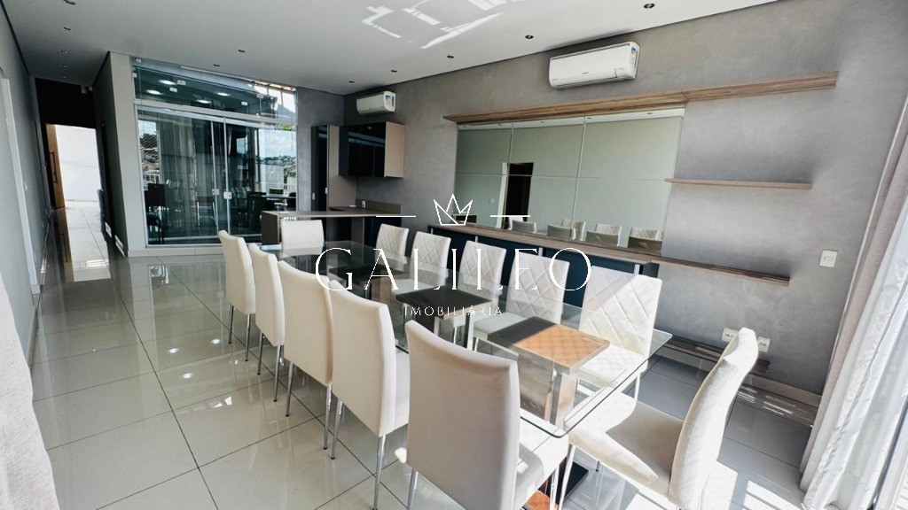 Casa, 3 quartos, 233 m² - Foto 1