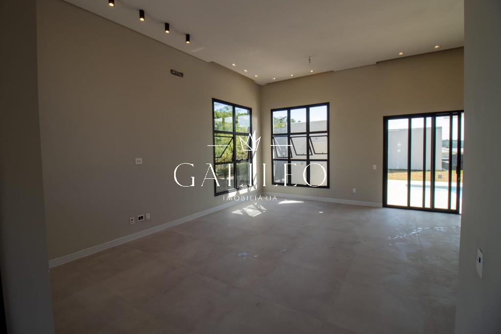 Casa, 4 quartos, 180 m² - Foto 2