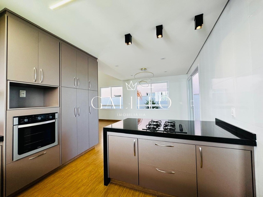 Casa, 3 quartos, 250 m² - Foto 1