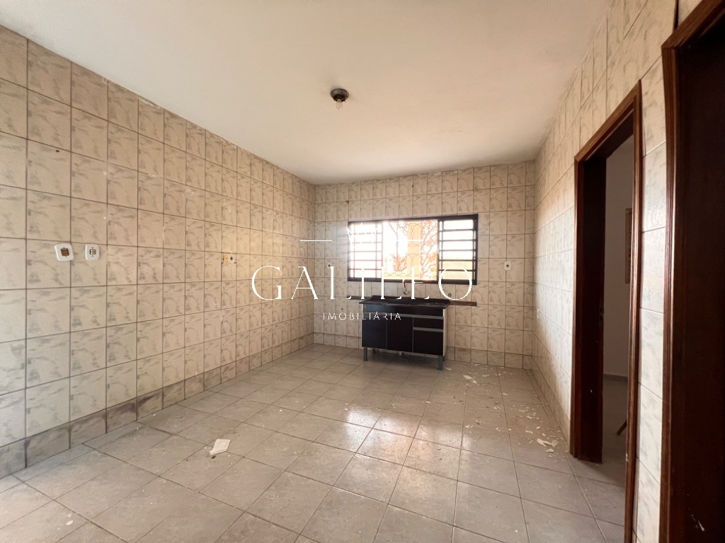 Casa, 2 quartos, 656 m² - Foto 2