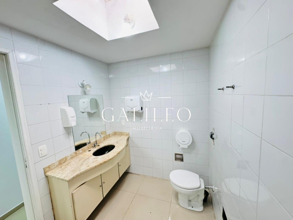 Comercial em CENTRO, JUNDIAÍ - Imóvel Comercial Espaçoso no Centro de Jundiaí: 4 Salas, 2 Banheiros, 2 Vagas de Garagem - 230m² - Venda ou Locação - Foto 15