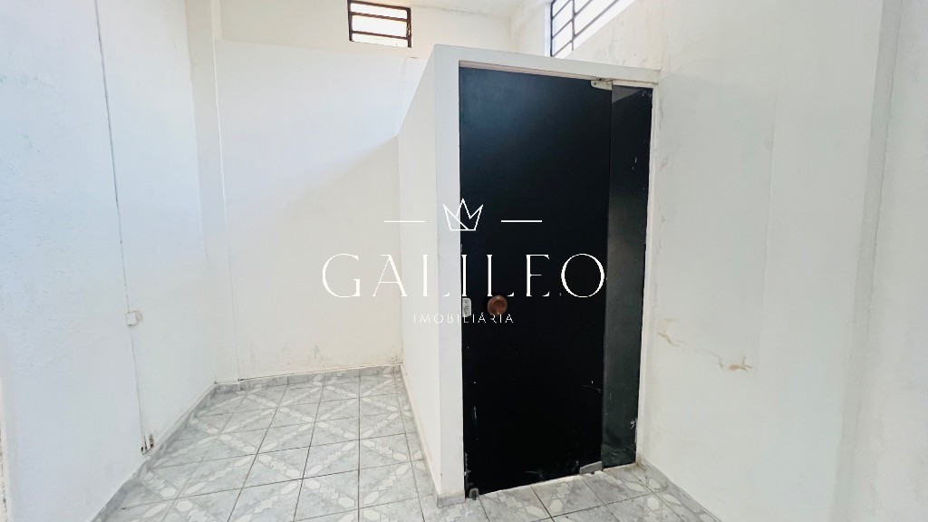 Comercial em VILA RAFAEL DE OLIVEIRA, JUNDIAÍ - Casa Comercial de Alto Padrão em Jundiaí-SP - Vila Rafael de Oliveira: 4 Quartos, 1 Suíte, 3 Salas, 3 Banheiros, 3 Vagas de Garagem - 230m². Venha conhecer! - Foto 26