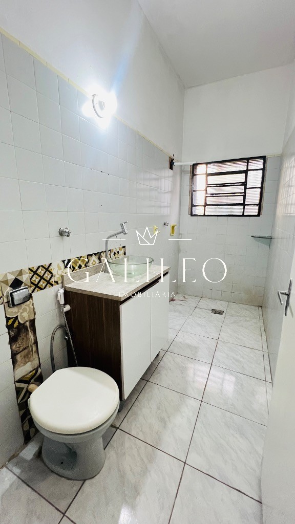Comercial em VILA RAFAEL DE OLIVEIRA, JUNDIAÍ - Casa Comercial de Alto Padrão em Jundiaí-SP - Vila Rafael de Oliveira: 4 Quartos, 1 Suíte, 3 Salas, 3 Banheiros, 3 Vagas de Garagem - 230m². Venha conhecer! - Foto 30