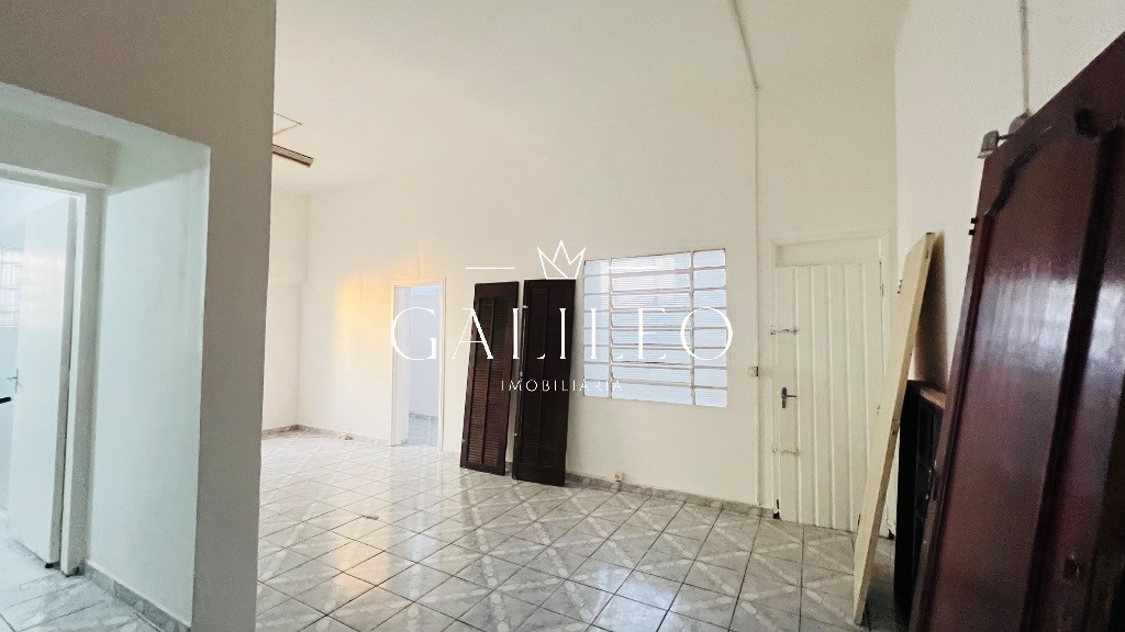 Comercial em VILA RAFAEL DE OLIVEIRA, JUNDIAÍ - Casa Comercial de Alto Padrão em Jundiaí-SP - Vila Rafael de Oliveira: 4 Quartos, 1 Suíte, 3 Salas, 3 Banheiros, 3 Vagas de Garagem - 230m². Venha conhecer! - Foto 27