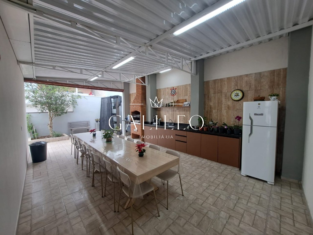 Casa em VILA JOSEFINA, JUNDIAÍ - Imperdível Casa à Venda em Jundiaí-SP, Vila Josefina: 2 Quartos, 1 Suíte, 2 Salas, 3 Banheiros, 3 Vagas, 191m².