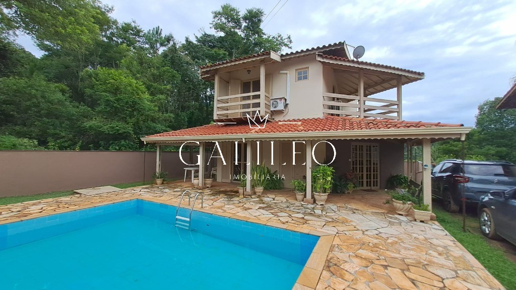 Condomínio em PAU ARCADO, CAMPO LIMPO PAULISTA - Casa em Condomínio de Luxo em Pau Arcado, Campo Limpo Paulista-SP: 3 Quartos, 1 Suíte, 2 Salas, 2 Banheiros, 2 Vagas, 212m².