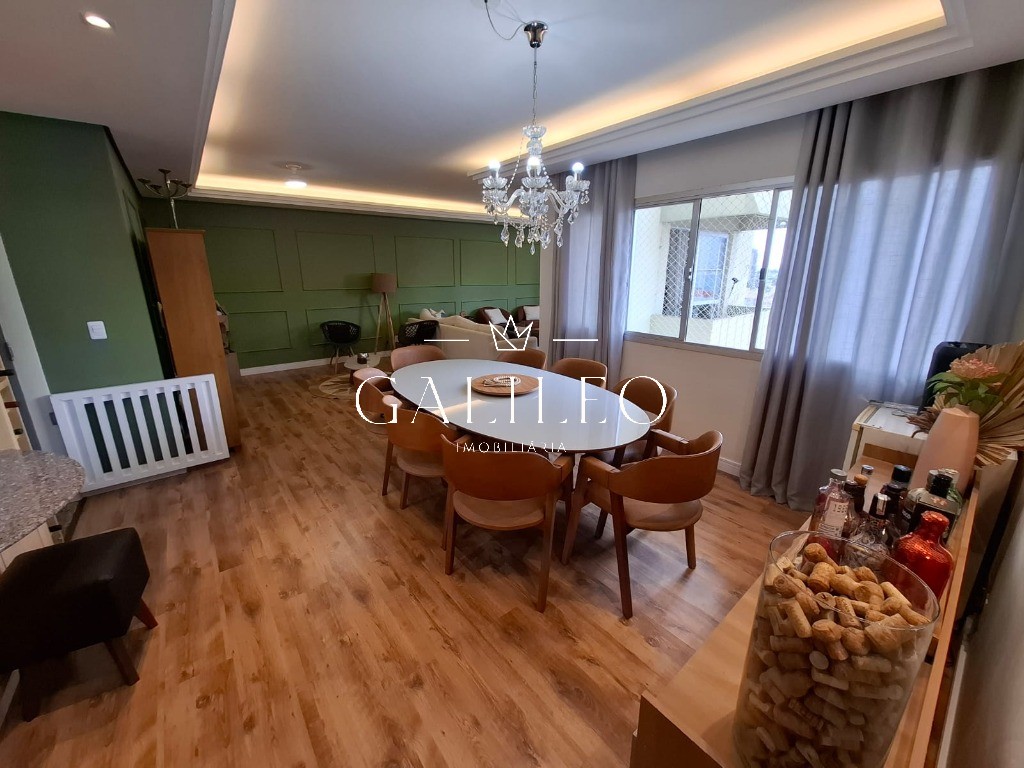 Apartamento no CENTRO, JUNDIAÍ - Apartamento à venda no Centro de Jundiaí-SP: 3 quartos, 1 suíte, 3 salas, 2 banheiros, 1 vaga, 207m² de área.
