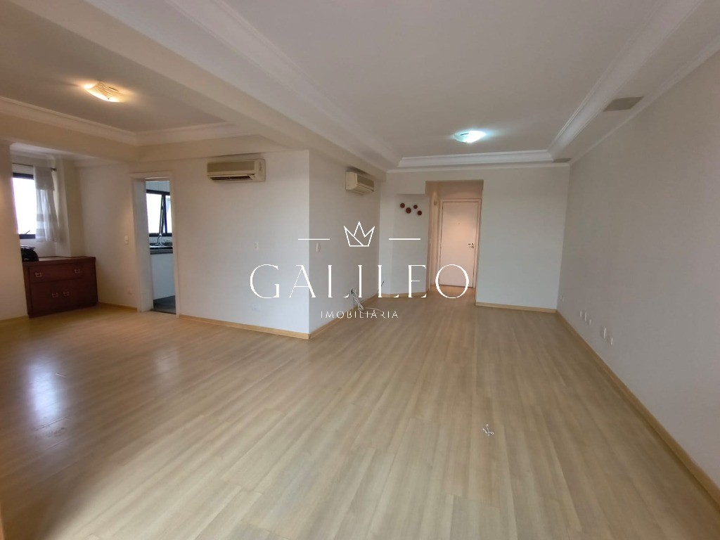 Apartamento no CENTRO, JUNDIAÍ - Apartamento à venda no Centro de Jundiaí-SP: 3 quartos, 1 suíte, 3 salas, 4 banheiros, 2 vagas de garagem e 136m². Aproveite!