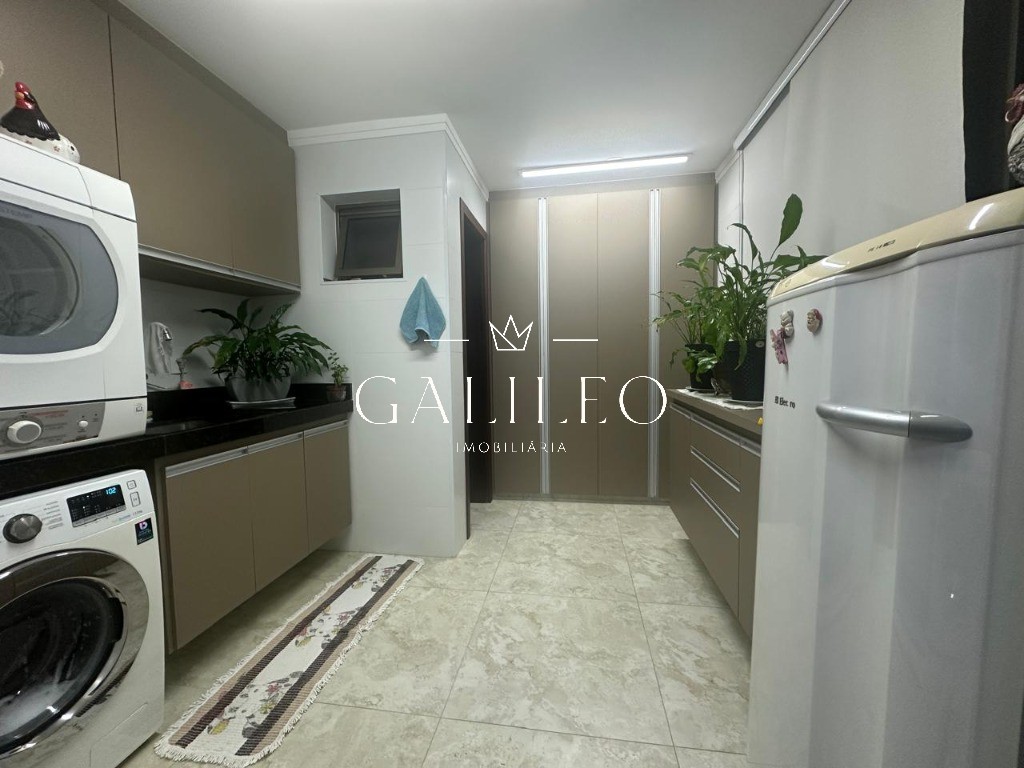 Apartamento em VILA VIANELO, JUNDIAÍ - Imperdível! Apartamento à venda em Jundiaí-SP, Vila Vianelo. 3 quartos, 1 suíte, 2 salas, 2 banheiros, 2 vagas, 120m². Venha conferir!