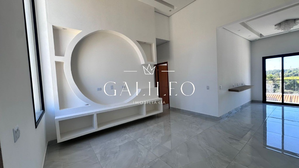 Condomínio em LOTEAMENTO VILLAGGIO DI SAN FRANCISCO, JUNDIAÍ - Casa em Condomínio à Venda em Jundiaí-SP, Bairro Loteamento Villaggio Di San Francisco: 3 Quartos, 2 Suítes, 2 Salas, 4 Vagas de Garagem! - Foto 2