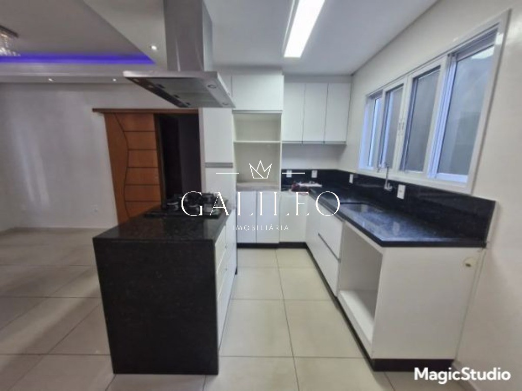 Casa em CAXAMBU, JUNDIAÍ - Imperdível oportunidade: Casa à venda em Jundiaí-SP, bairro Caxambu - 3 quartos, 1 suíte, 3 salas, 5 banheiros, 3 vagas, 241m²! - Foto 6
