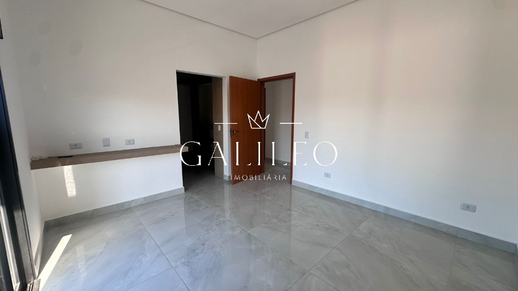Condomínio em LOTEAMENTO VILLAGGIO DI SAN FRANCISCO, JUNDIAÍ - Casa em Condomínio à Venda em Jundiaí-SP, Bairro Loteamento Villaggio Di San Francisco: 3 Quartos, 2 Suítes, 2 Salas, 4 Vagas de Garagem! - Foto 5