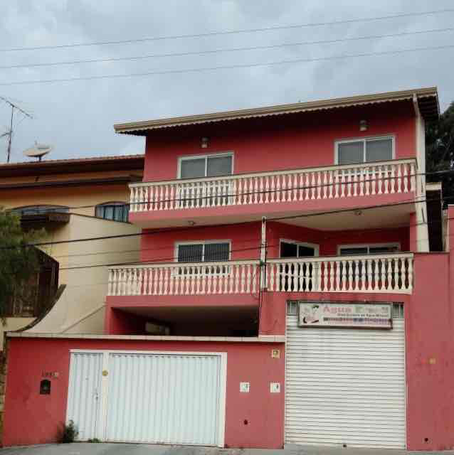 Casa em Jardim Estadio, Jundiaí - EXCELENTE CASA COM 04 DORMITÓRIOS