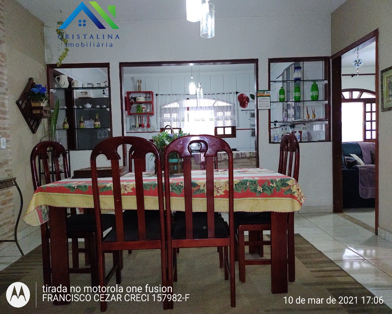 Vende-se ótima casa 3 dormitórios sendo um suíte e demais dependências,  Jardim América II Várzea Paulista/SP Brasil.