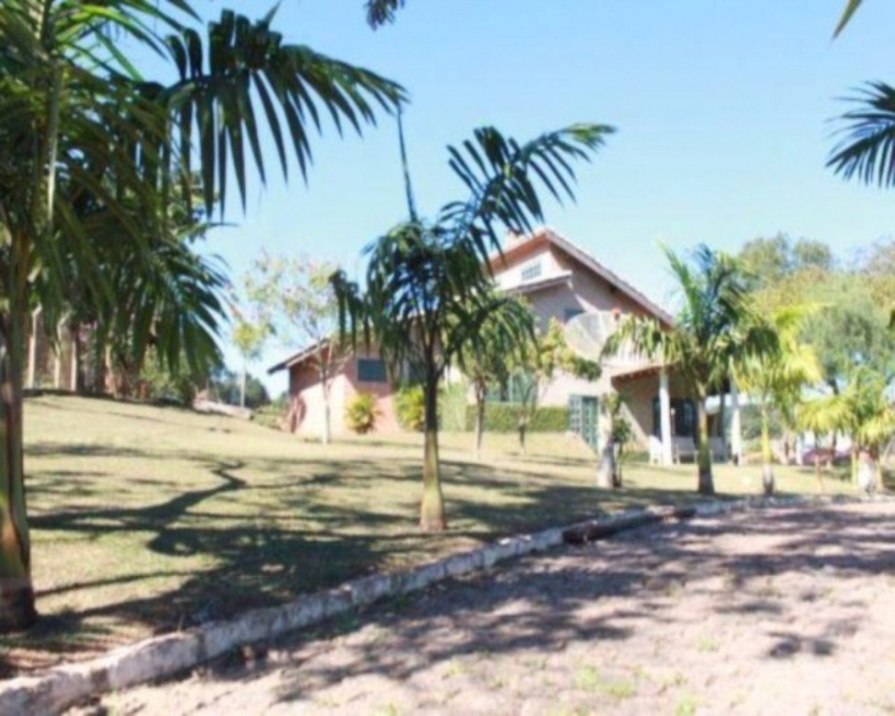 Comprar ch�cara 3.200 m� Roseira Jundia� SP