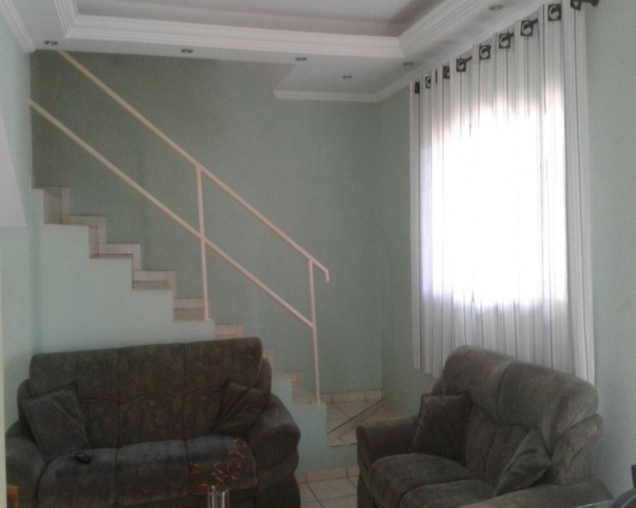 Vendo casa 2 dormitrios sendo 1 sute jundia