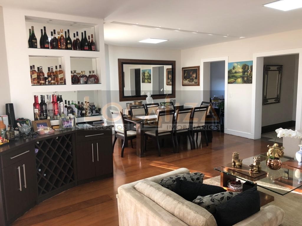 Apartamento, 3 quartos, 200 m² - Foto 1