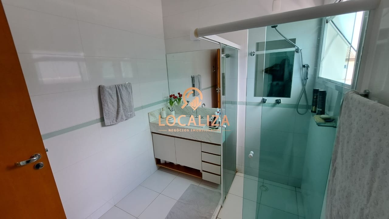 Casa, 3 quartos, 248 m² - Foto 13