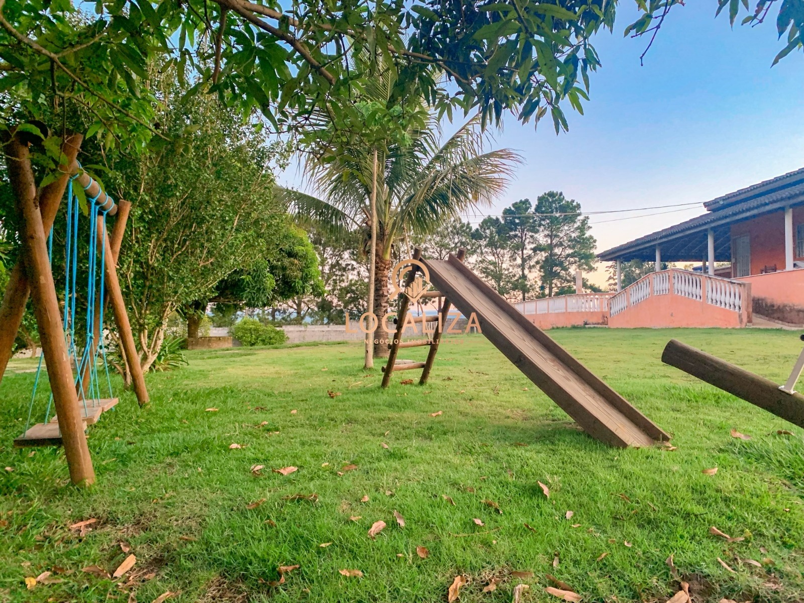Chácara à venda com 3 quartos, 200m² - Foto 9