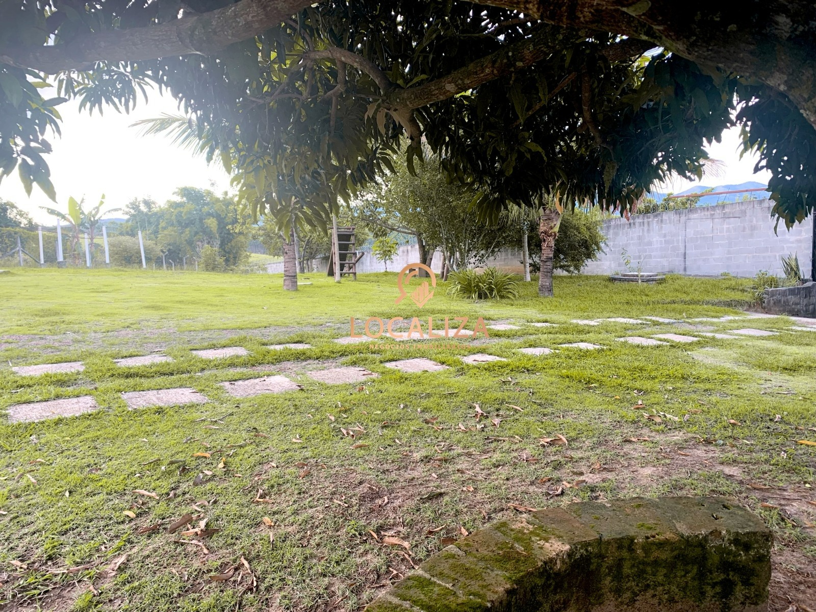 Chácara à venda com 3 quartos, 200m² - Foto 14
