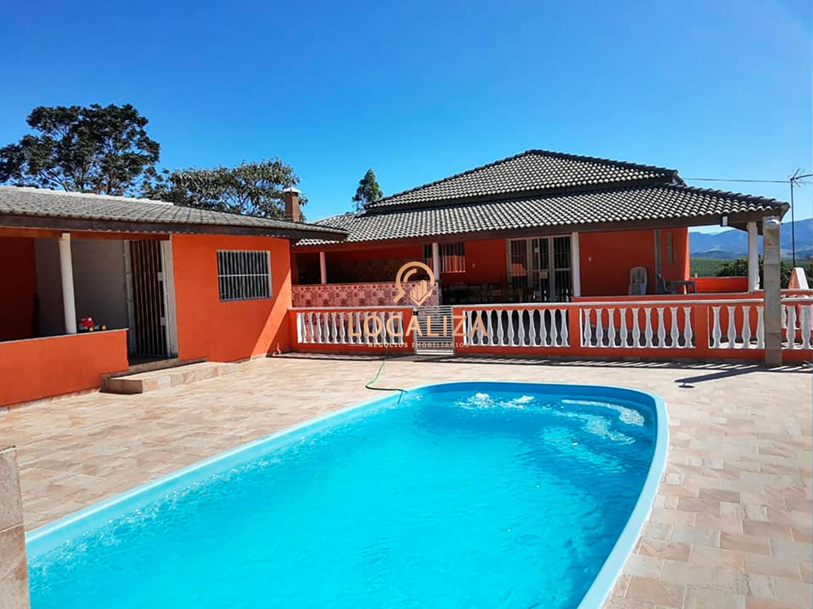 Chácara à venda com 3 quartos, 200m² - Foto 4