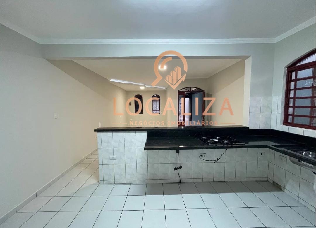 Casa, 2 quartos, 180 m² - Foto 1