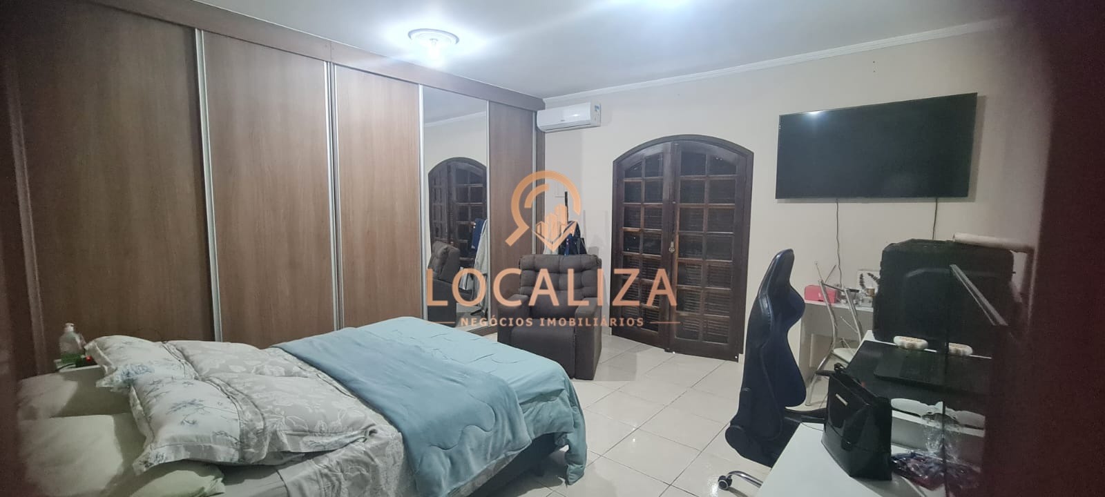 Casa à venda e aluguel com 3 quartos, 304m² - Foto 14