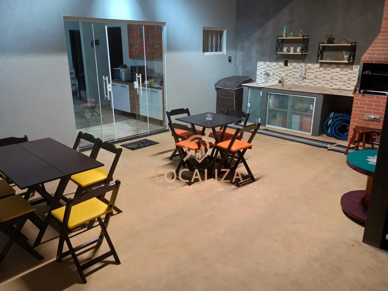 Casa, 4 quartos, 211 m² - Foto 1