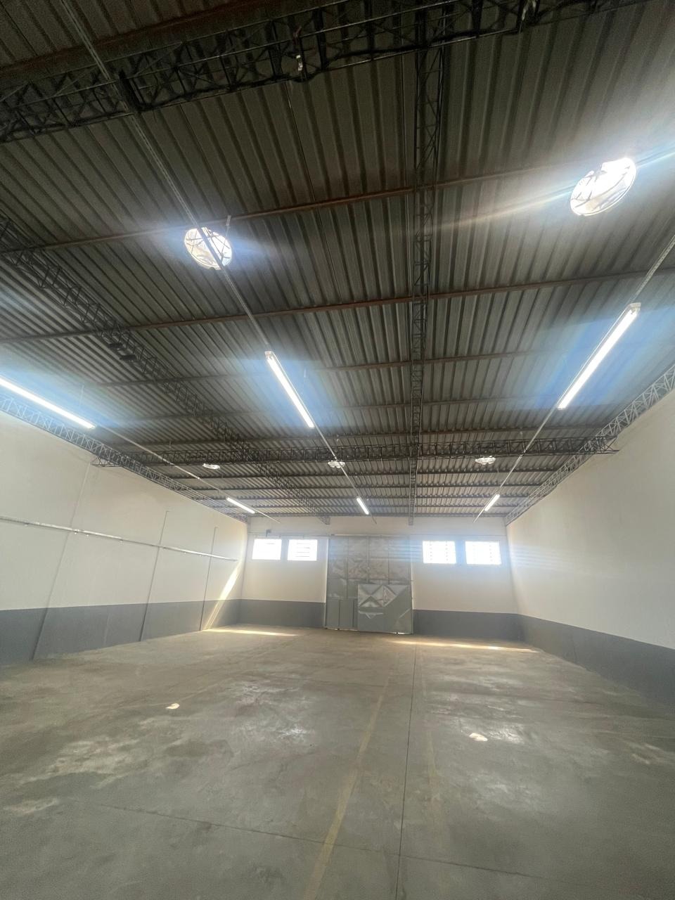Depósito-Galpão, 550 m² - Foto 1
