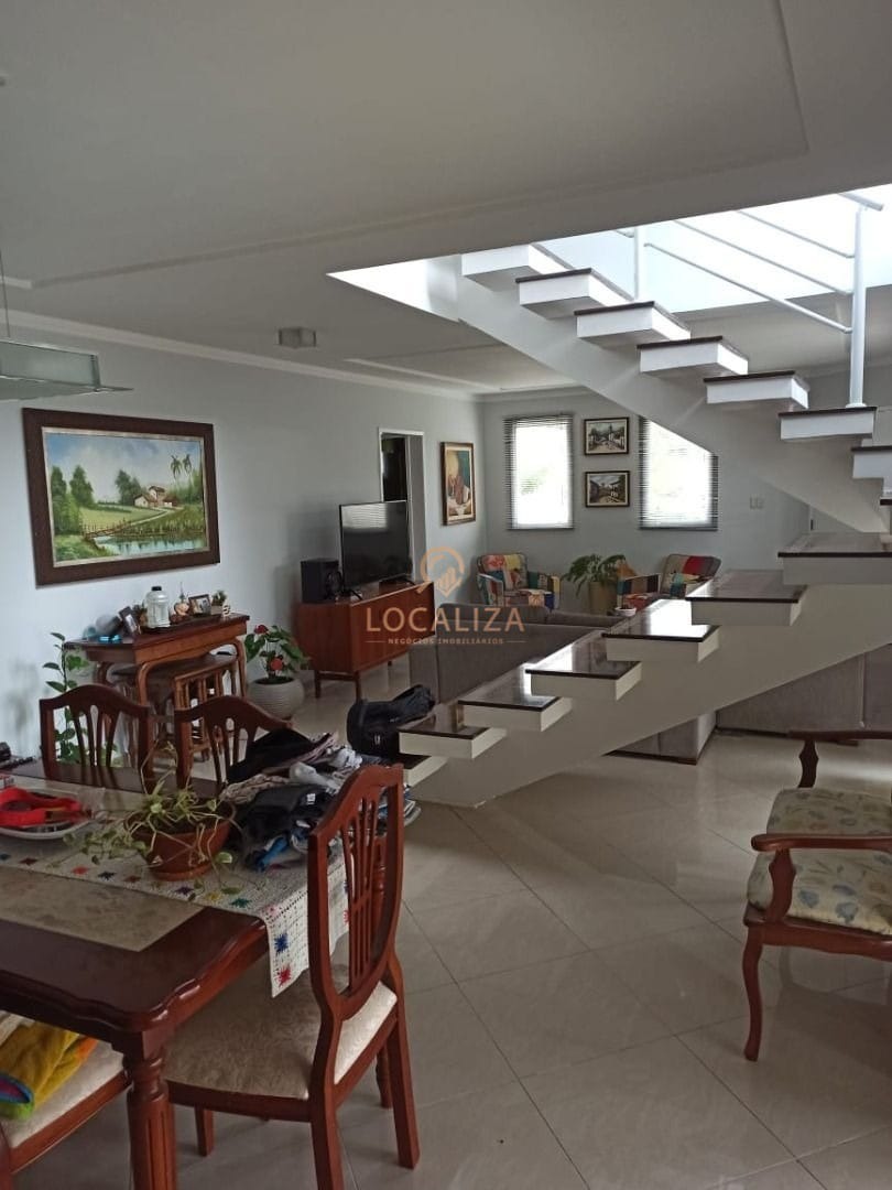 Casa, 4 quartos, 260 m² - Foto 8