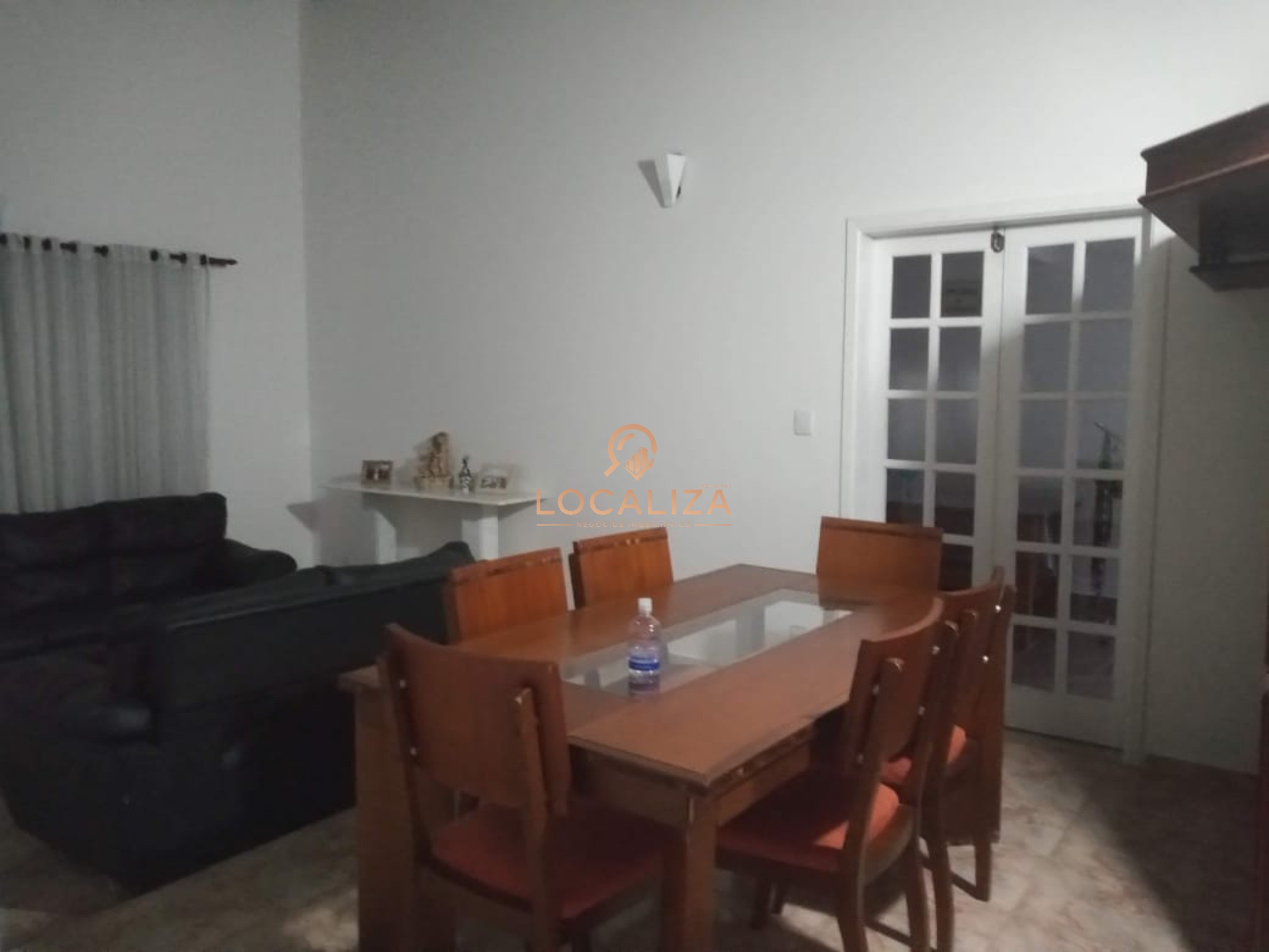 Casa, 4 quartos, 180 m² - Foto 2