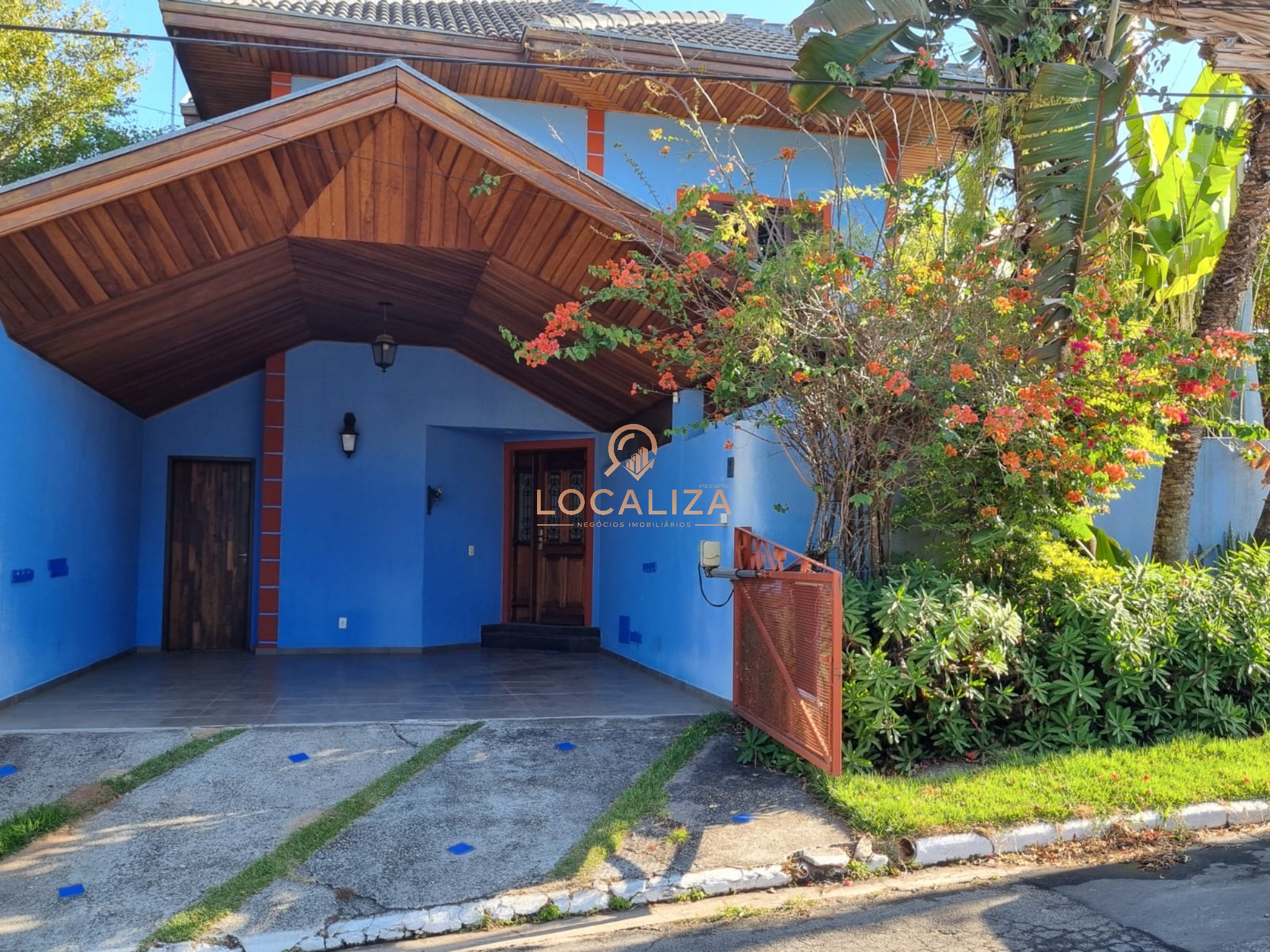 Casa, 5 quartos, 237 m² - Foto 1