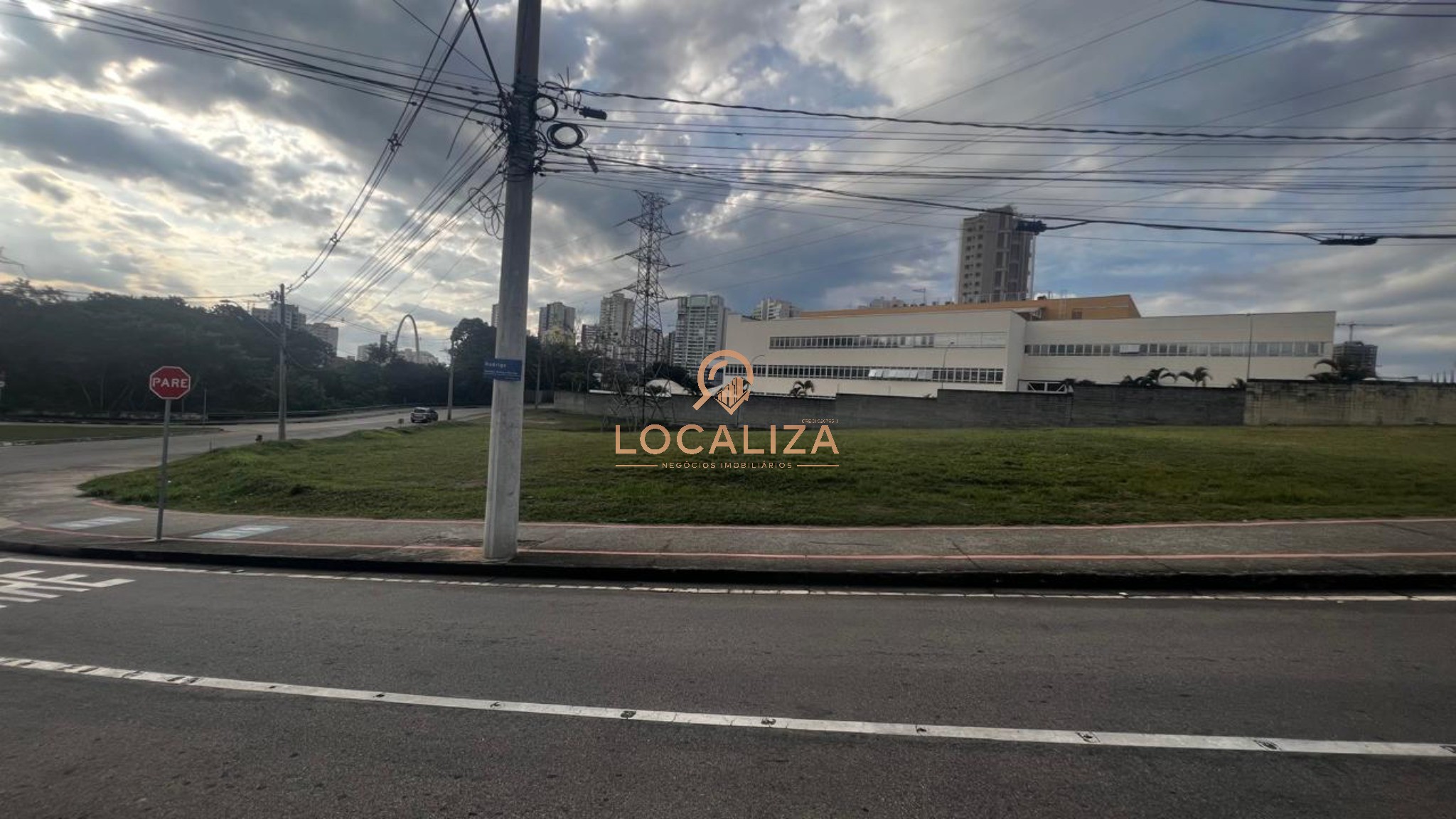 Loteamento e Condomínio, 1799 m² - Foto 3