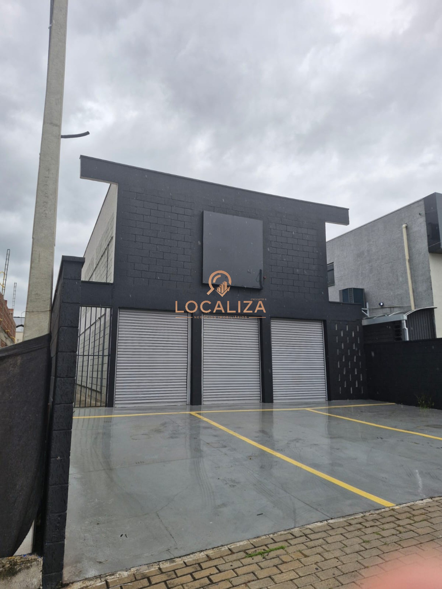 Depósito-Galpão, 185 m² - Foto 1