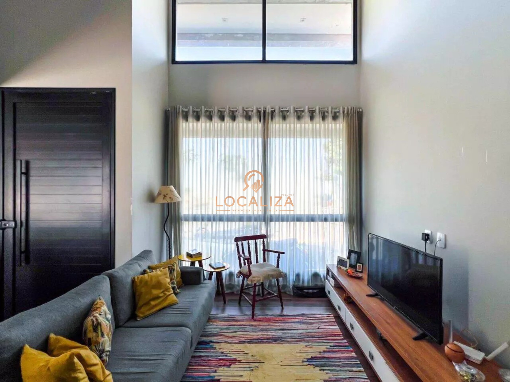 Casa, 4 quartos, 215 m² - Foto 1