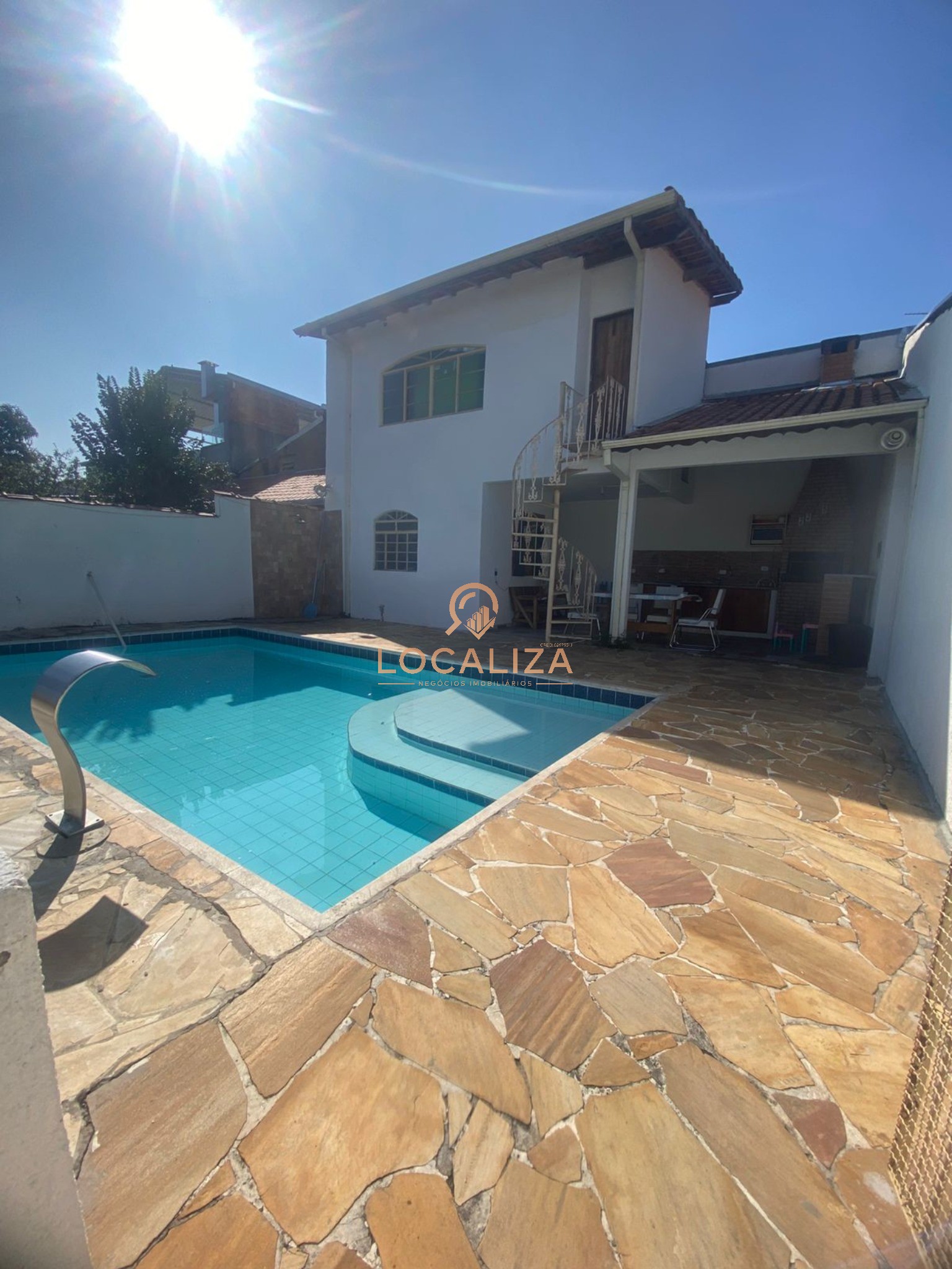 Casa, 3 quartos, 184 m² - Foto 1