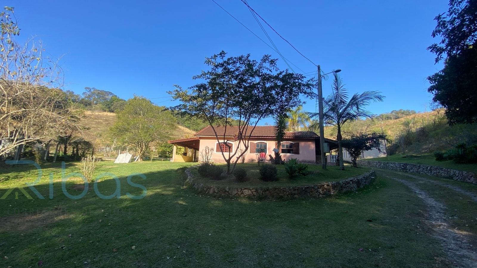 SITIO em ATIBAIA (PAU ARCADO)