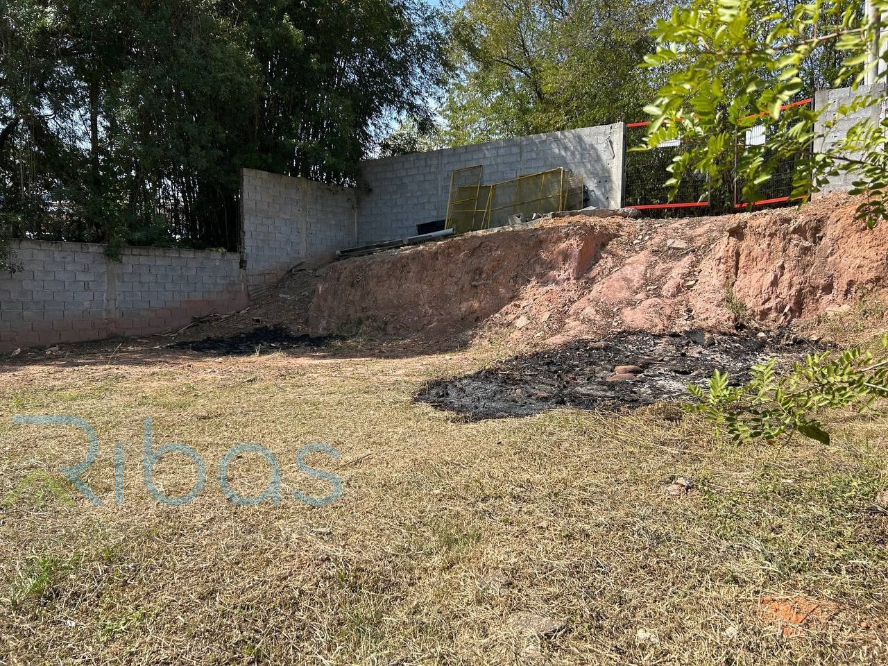 TERRENO em JARINU (Maracanã)