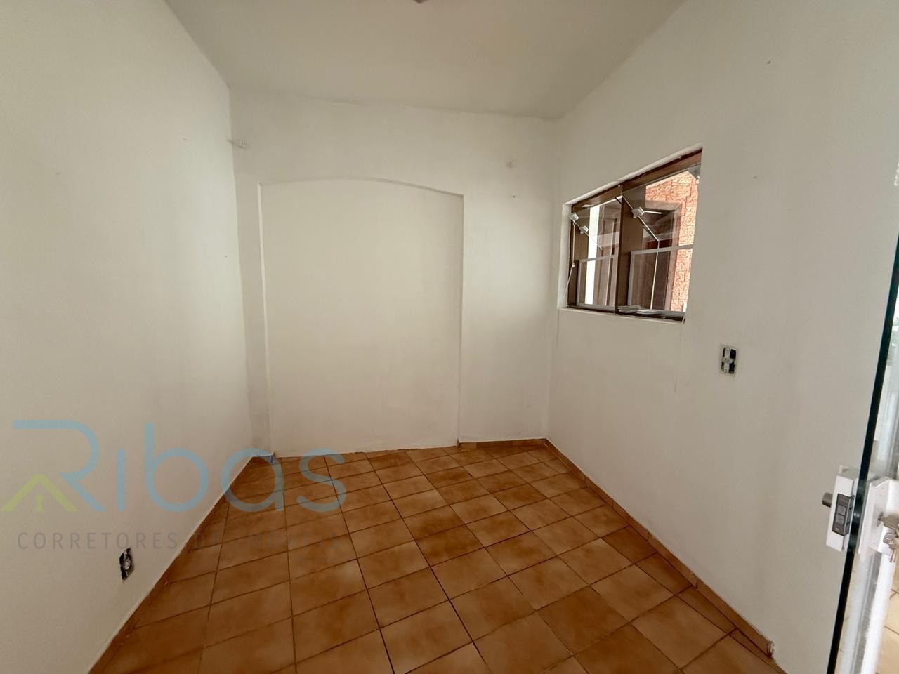 SALA em JARINU (Centro)