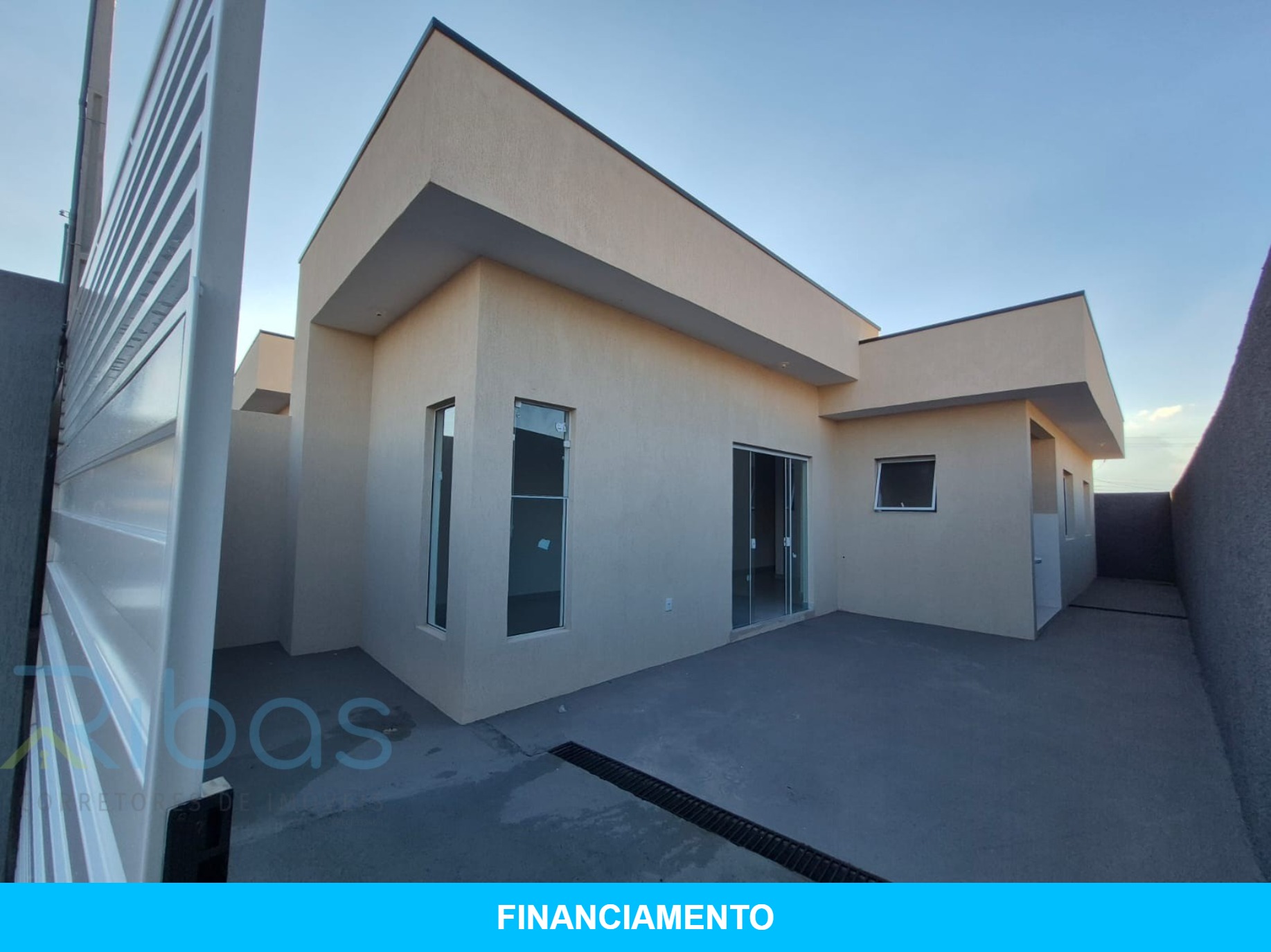 Excelente oportunidade! Casa à venda em Jarinu-SP, bairro Nova Trieste. 1 quarto, 1 suíte, 1 sala, 1 banheiro, 1 vaga de garagem, 72m².