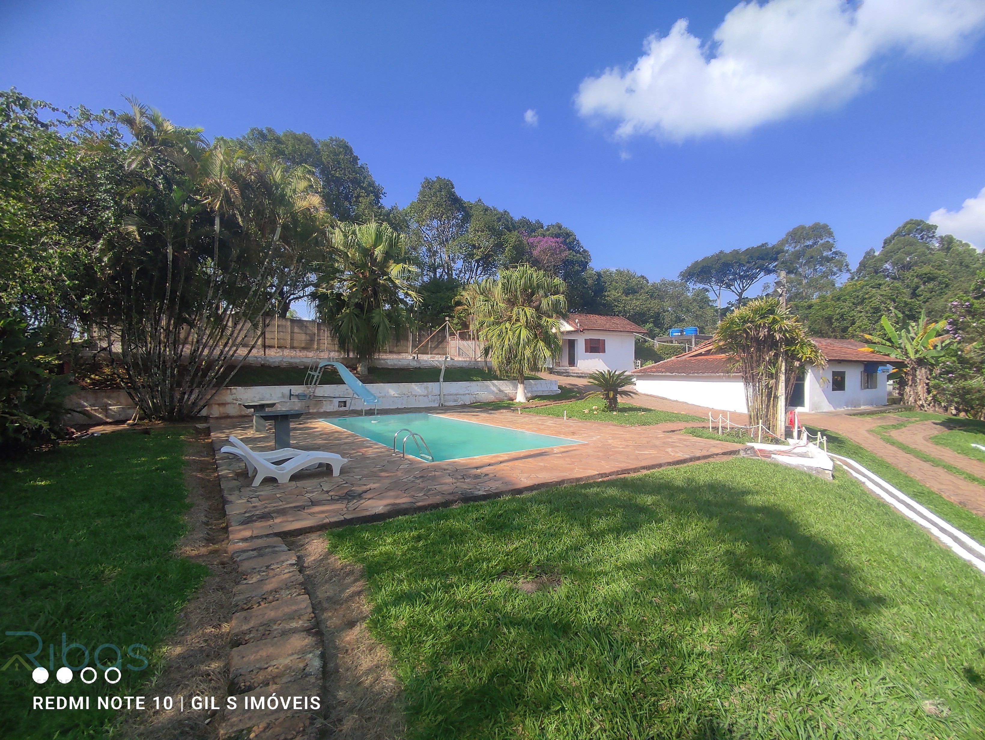 Imperdível: Casa à venda em Jarinu-SP, bairro Maracanã! 3 quartos, 2 suítes, 1 banheiro, 467,09 m² de área.
