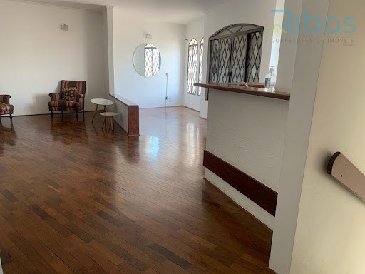 Casa Clássica em Jardim Coronel Peroba  -  R$ 900.000